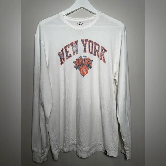 New York Knicks Long Sleeve Tee – White (Men’s XLarge ) - Picture 1 of 5